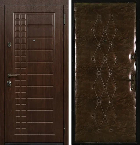 Коричневая дверь обитая дермантином с внутренней стороны №14