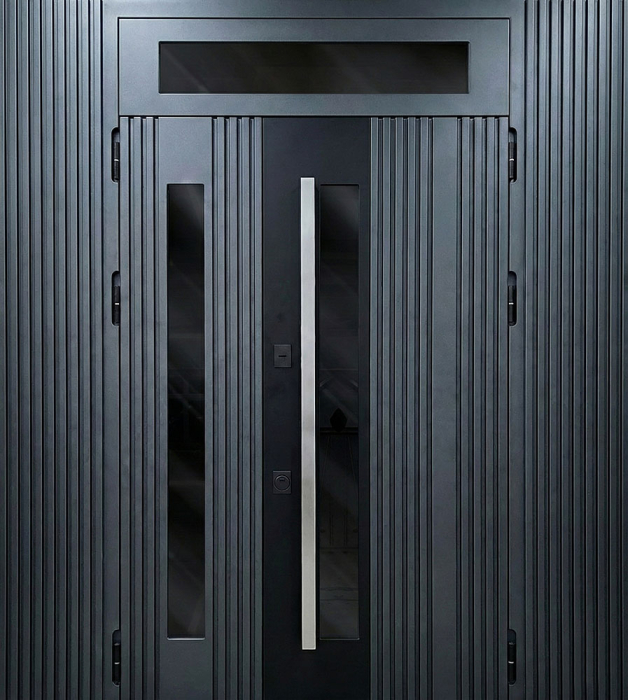 Железная дверь чёрная рифлёная со стеклом и верхним окном №117