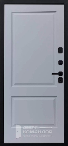 Зеленая дверь входная в квартиру №11 - внутренняя сторона