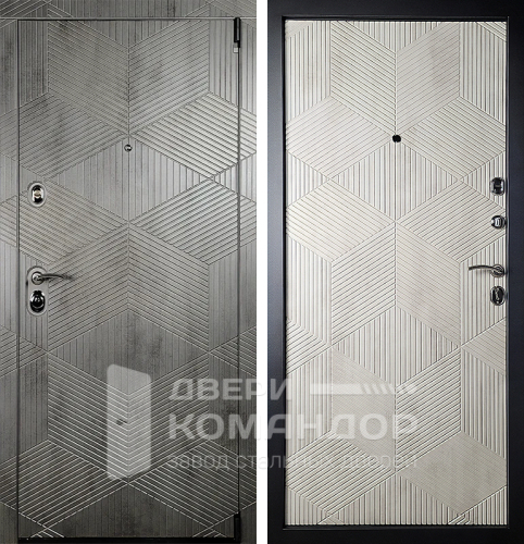 Дверь в квартиру в подъезде №112