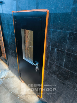 Входная дверь терморазрыв металл / металл, со стеклопакетом, магнитными уплотнителями, на заказ