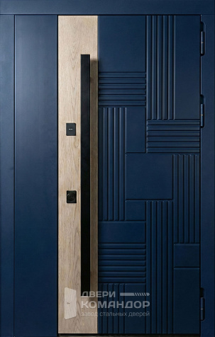 Стальная дверь тёмно-синяя с рельефной панелью и вставкой светлого дуба №62 - наружная сторона
